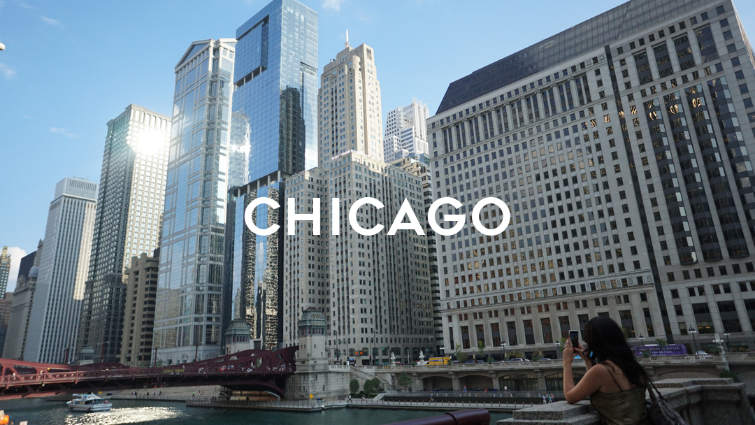 Chicago word over skyline image