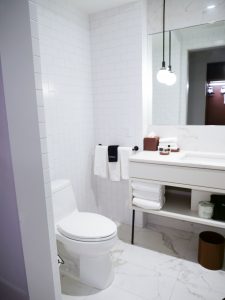 Hotel Indigo Williamsburg Brooklyn NYC bathroom toilet