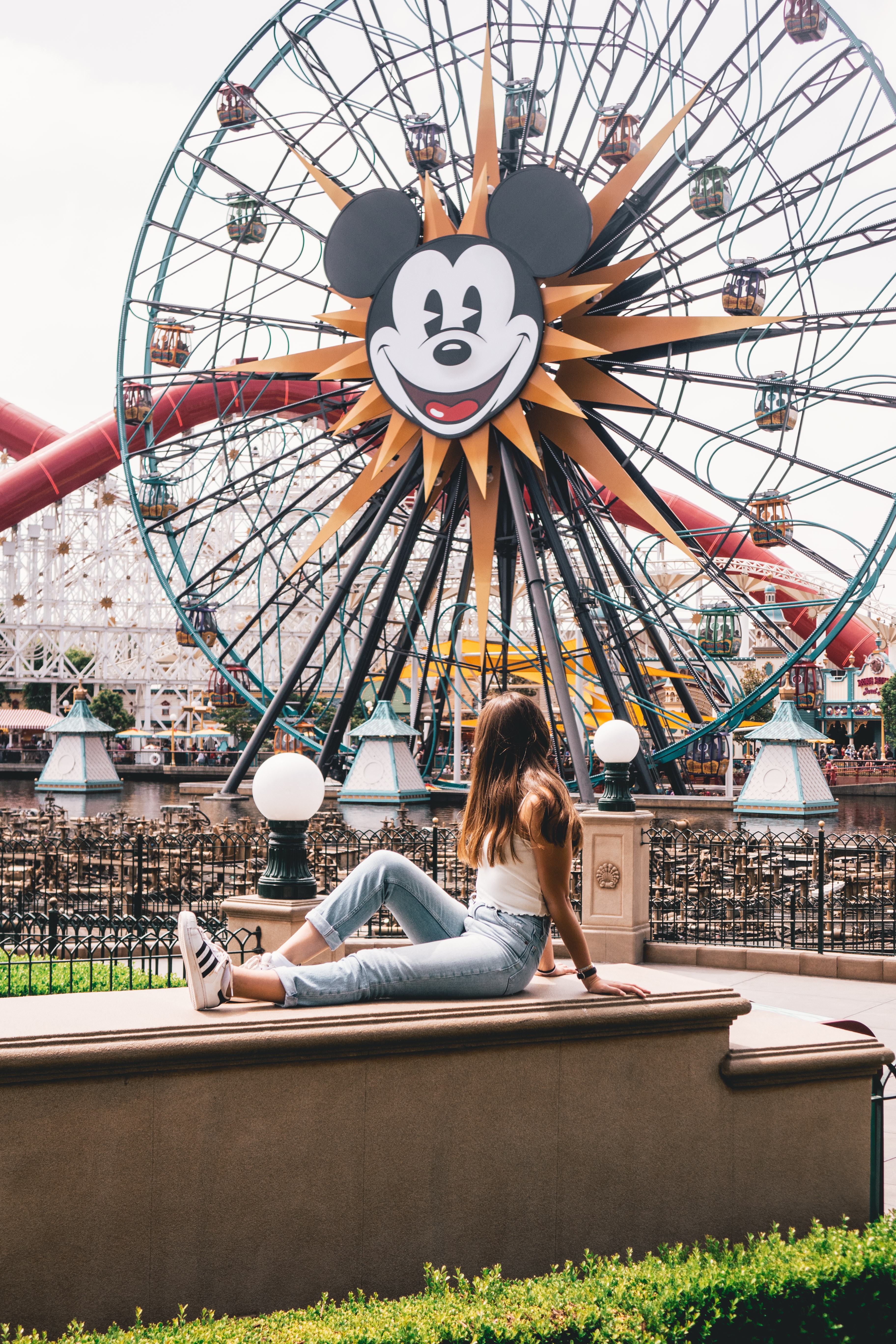 22. Anaheim California Disneyland clayton-cardinalli-jHmVsDZwvOY-unsplash