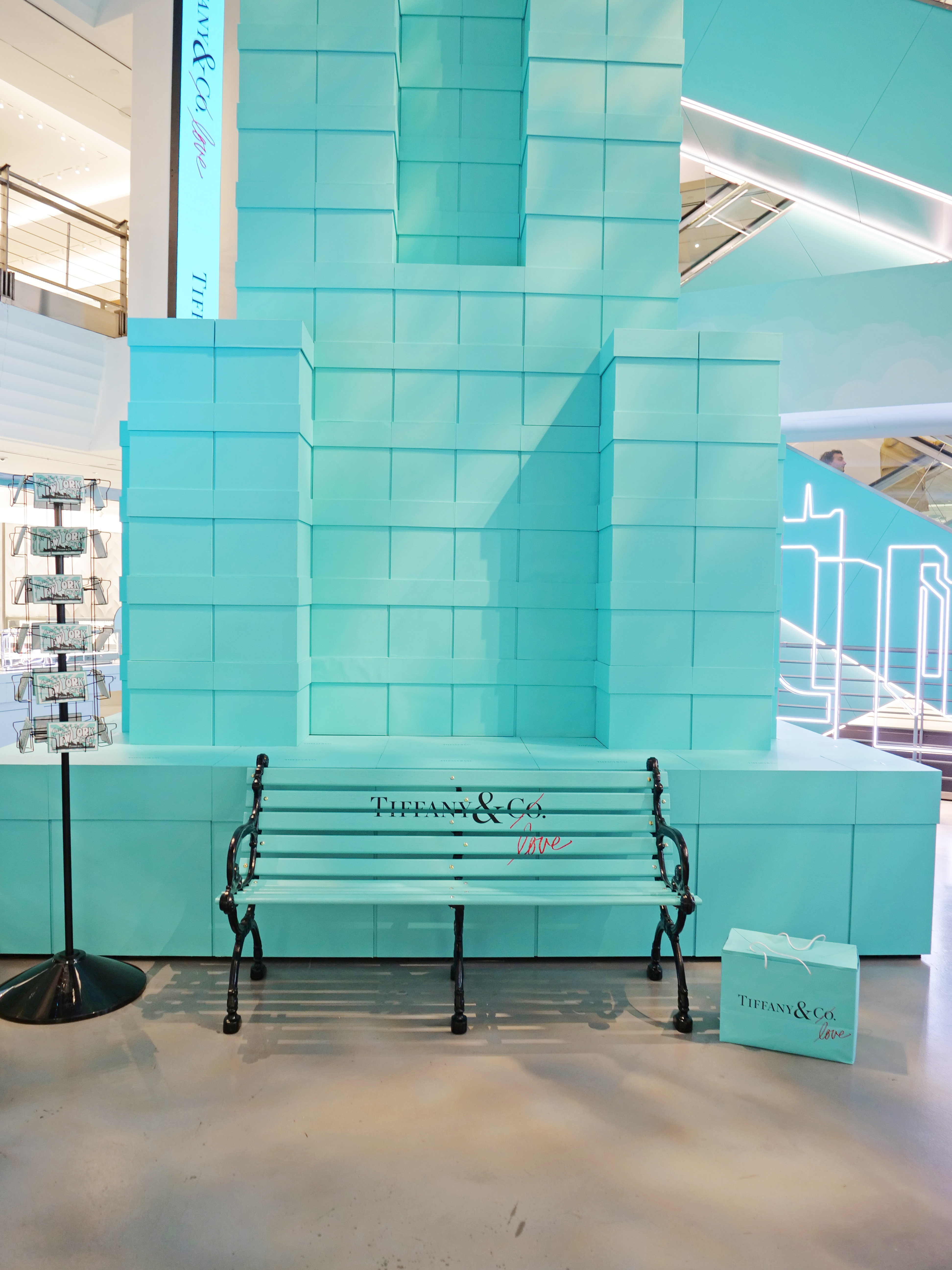 NYC Tiffany and Co Valentine’s Day Subway Flower Installation park bench postcards Empire State Building