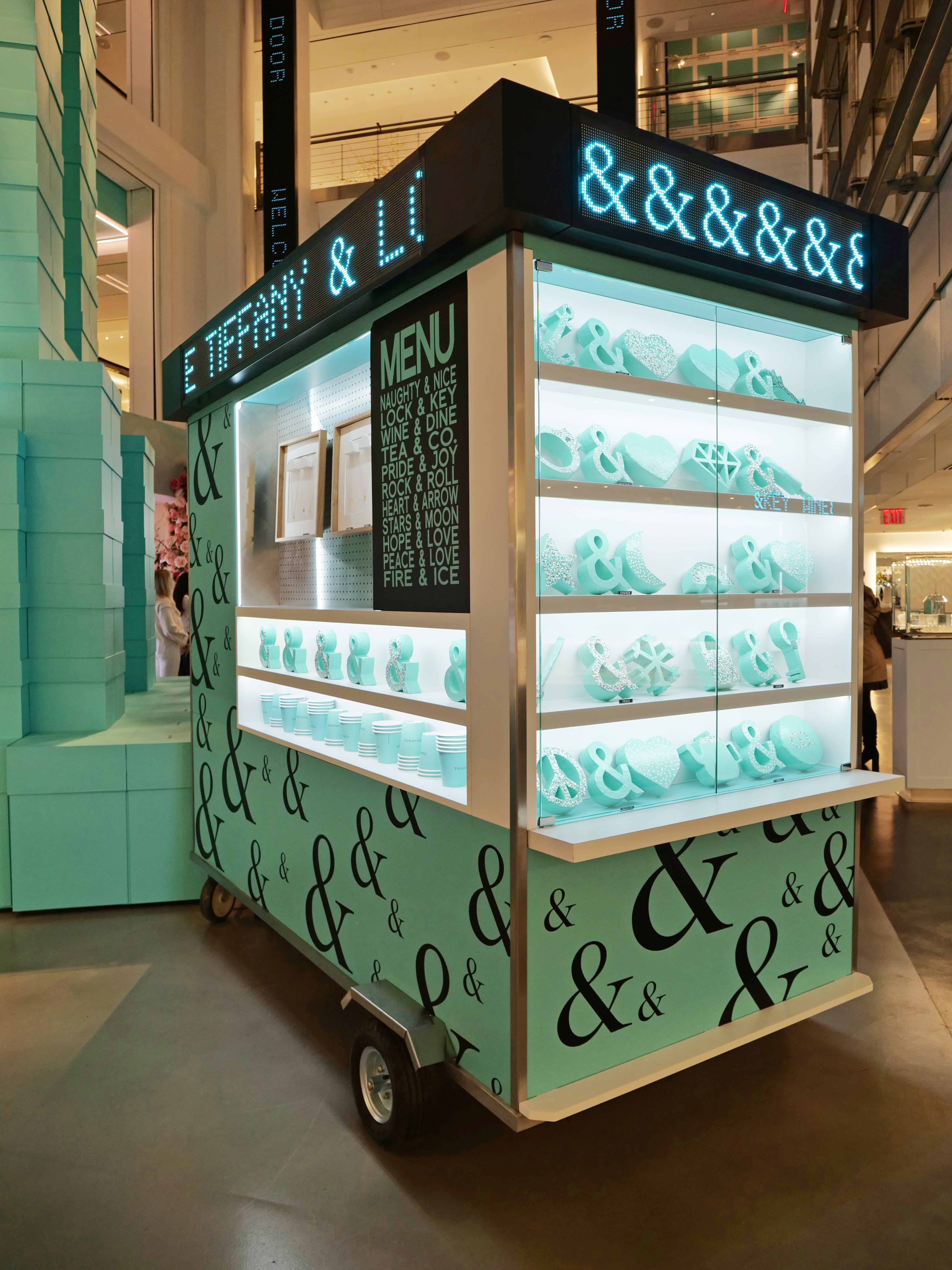 NYC Tiffany and Co Valentine’s Day Subway Flower Installation pretzel cart