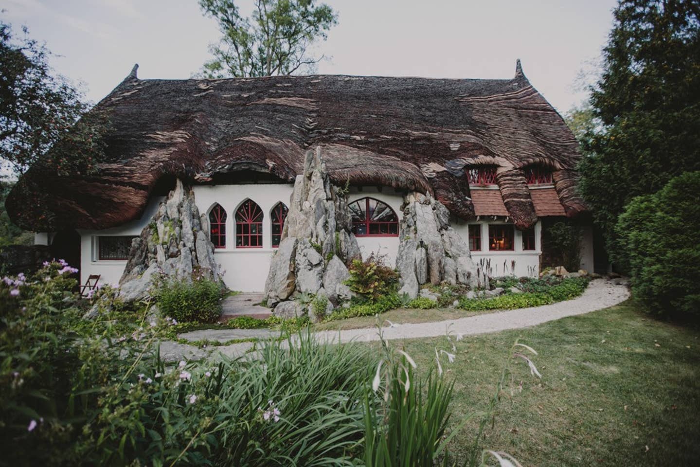 Most Unique USA Airbnbs round silo studio cottage Massachusetts wedding venue