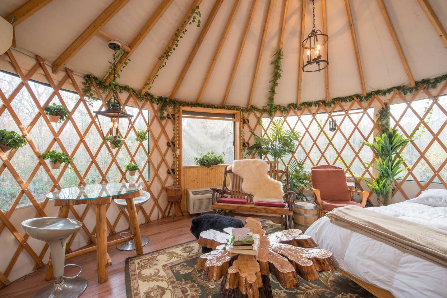 Most Unique USA Airbnbs Yurt Treehouse Florida bedroom